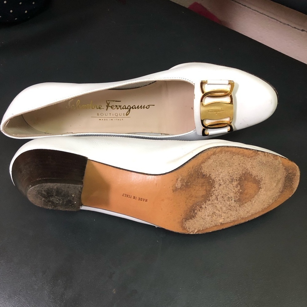 VINTAGE SALVATORE FERRAGAMO White Block Kitten heel Shoe Size 5.5 - Picture 10 of 10